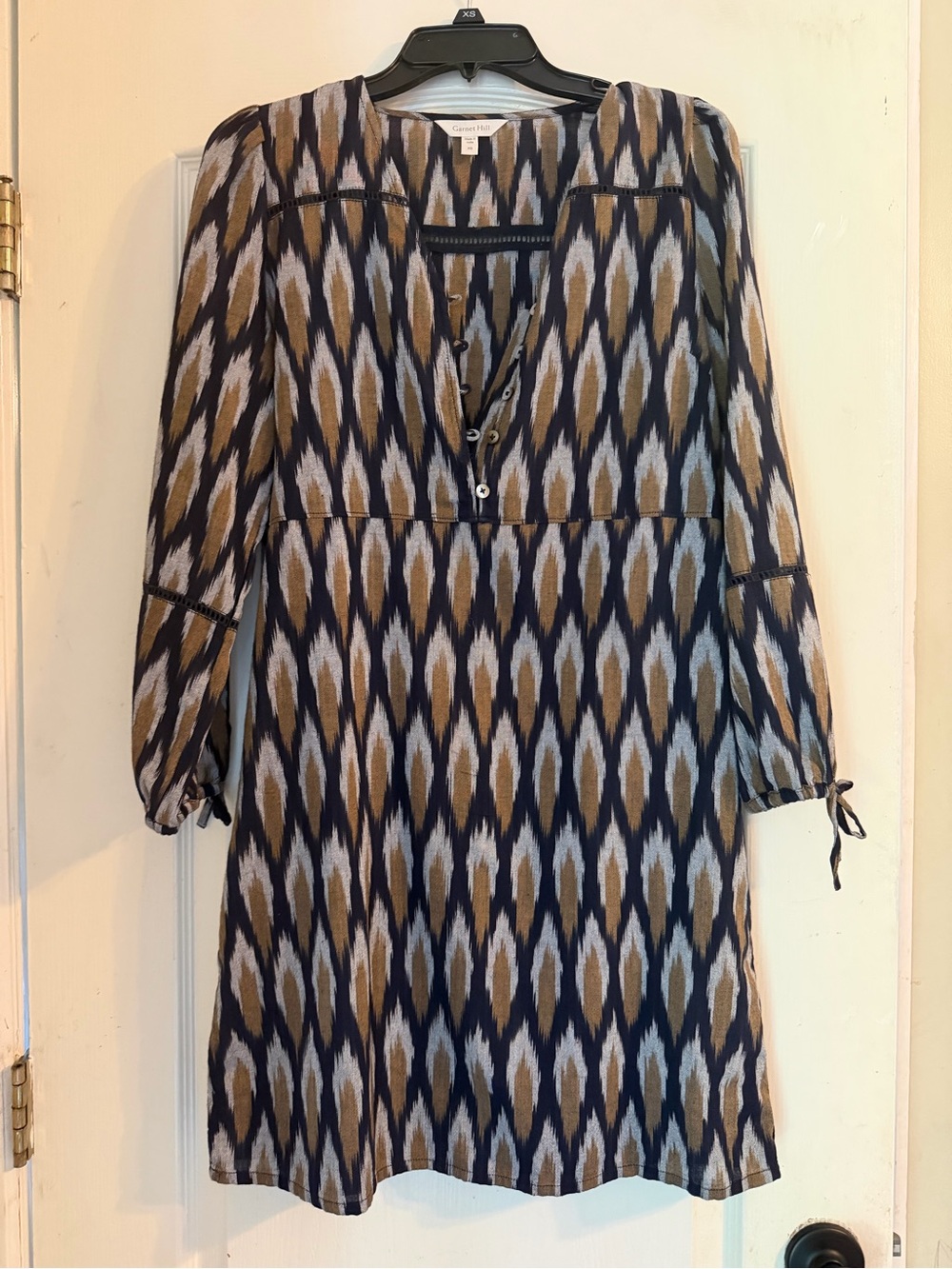 Garnet Hill Navy, Tan & White Ikat Long-Sleeve Shift Dress